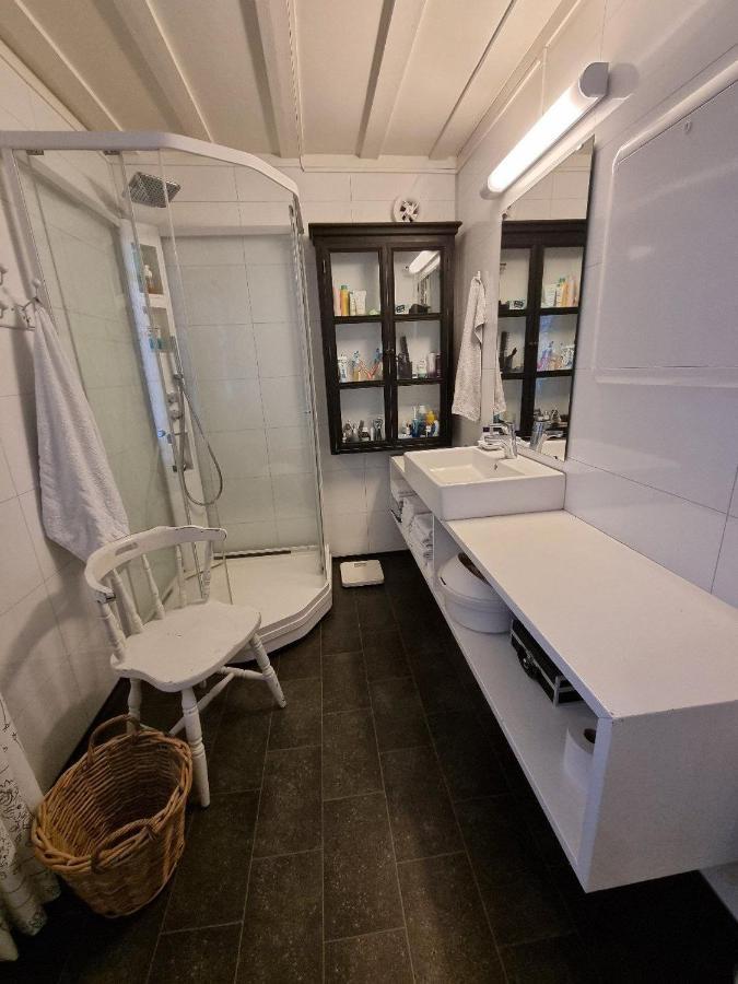 Koselig Leilighet Midt I Sentrum Apartment Skjervoy Ngoại thất bức ảnh